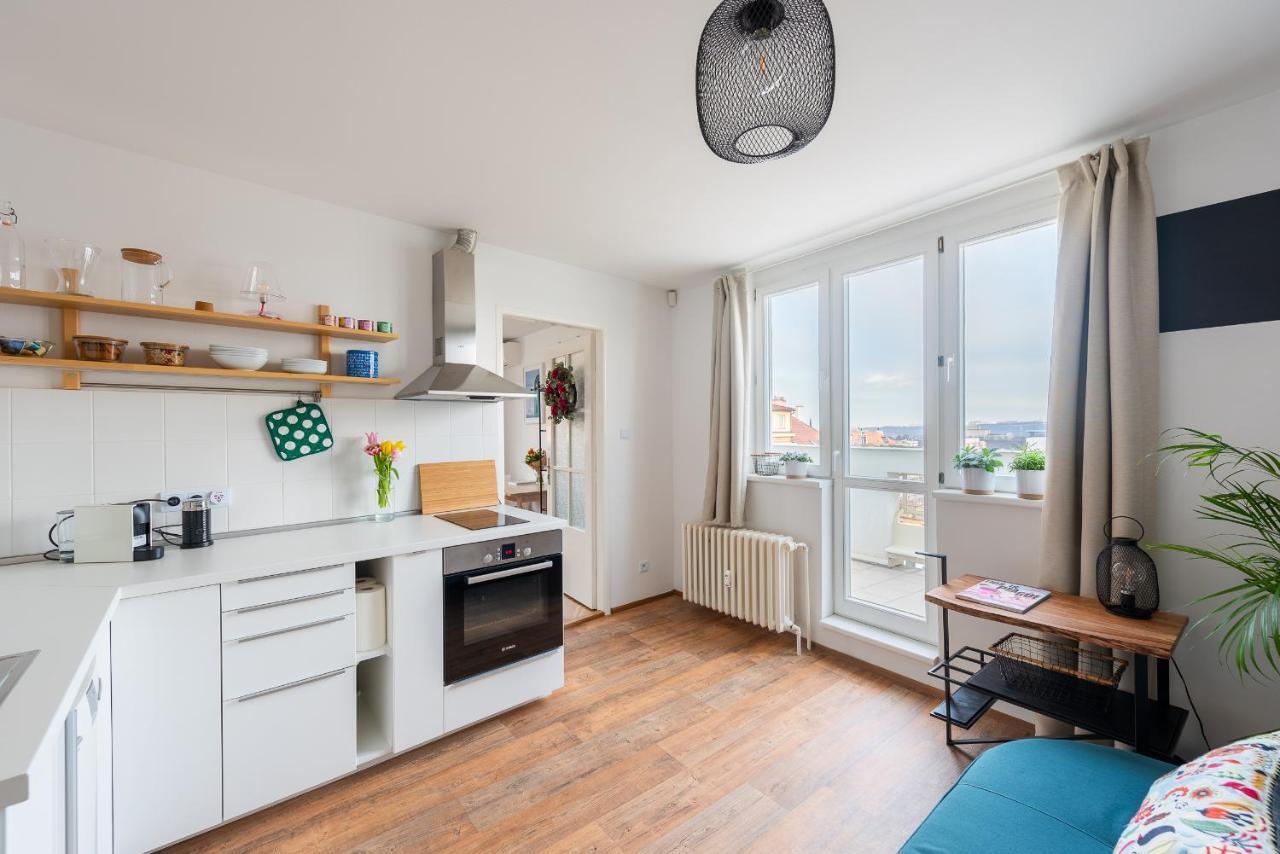 Bright Charming Apt With Terrace, Parking & Airco. Prag Exteriör bild