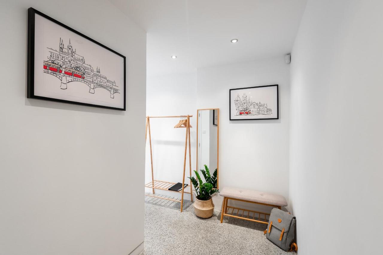 Bright Charming Apt With Terrace, Parking & Airco. Prag Exteriör bild