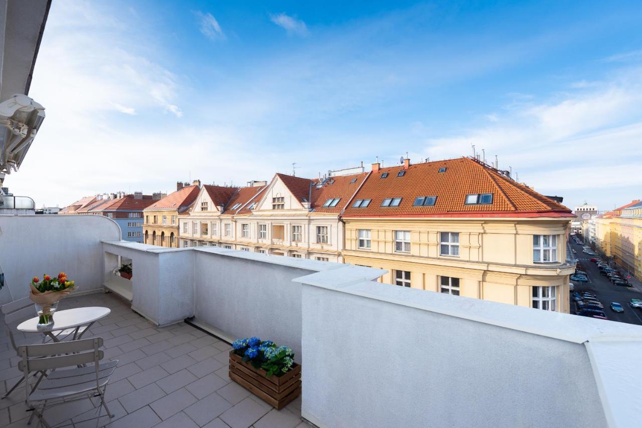 Bright Charming Apt With Terrace, Parking & Airco. Prag Exteriör bild