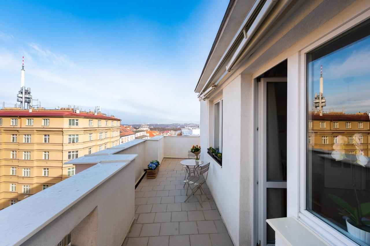Bright Charming Apt With Terrace, Parking & Airco. Prag Exteriör bild